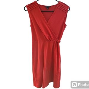 Banana Republic Red dress. Deep v and tie‎ around sash sz sp